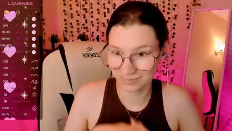 Snapshot of linablossom chatting on 06.13.26 Lina online show from 06.13.26