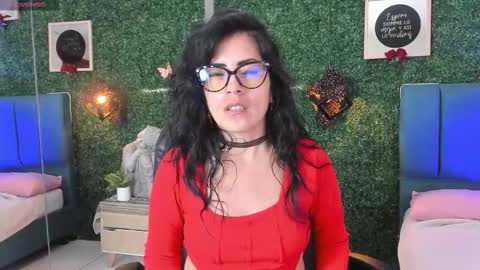 Lina  online show from 11.05.25