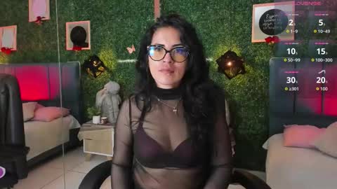 Lina  online show from 11.17.25