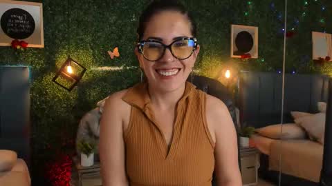 Lina  online show from 12.18.25