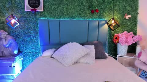 Lina  online show from 04.07.26