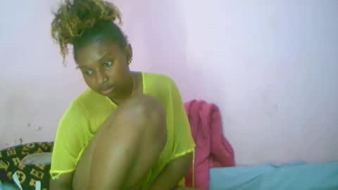 Snapshot of linah1123 chatting on 09.29.25 linah1123 online show from 09.29.25