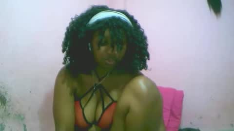 Snapshot of linah1123 chatting on 10.29.25 linah1123 online show from 10.29.25