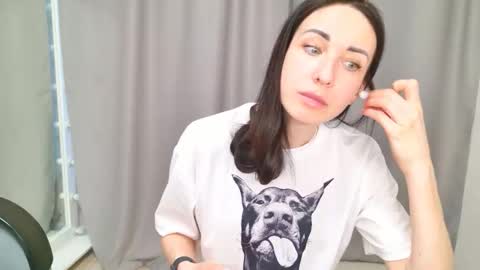 LinaLivee online show from 04.11.26