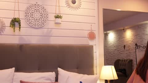 LinaReese online show from 12.27.24