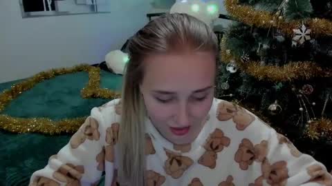 Lina online show from 12.26.24