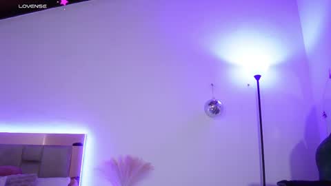 Lincy Rios  online show from 09.23.25