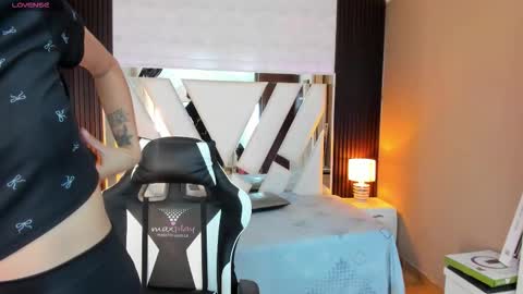  Linda  online show from 09.15.25