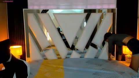  Linda  online show from 09.21.25