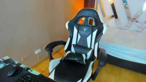  Linda  online show from 04.08.26