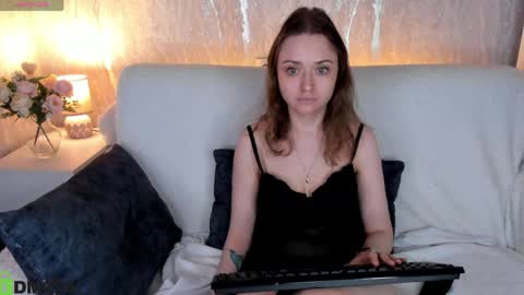 Linda  GMT2 Mon Tu Fri Sa Su  0300am-1000 am online show from 04.09.26