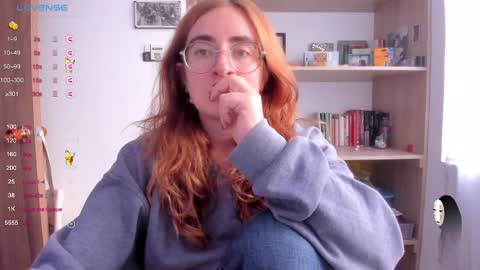 Giggles  online show from 03.12.25