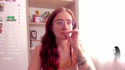 Snapshot of linda_giggle chatting on 07.06.26 Giggles online show from 07.06.26