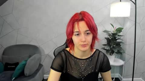 Snapshot of linda_jonys chatting on 12.15.25 Linda online show from 12.15.25