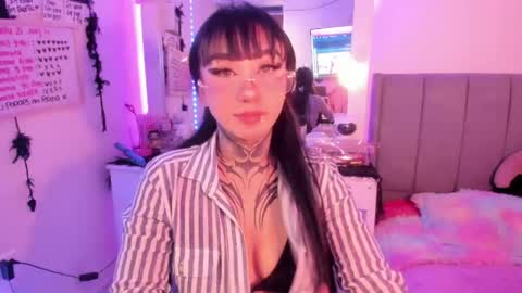 Lindaa maria  online show from 04.21.26