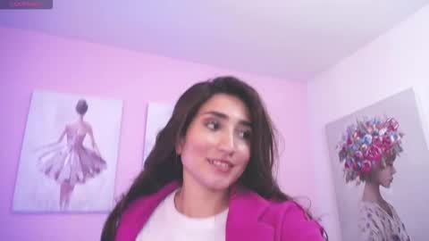 Maria Paula online show from 10.04.25