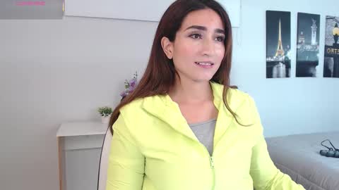 Maria Paula online show from 02.20.26