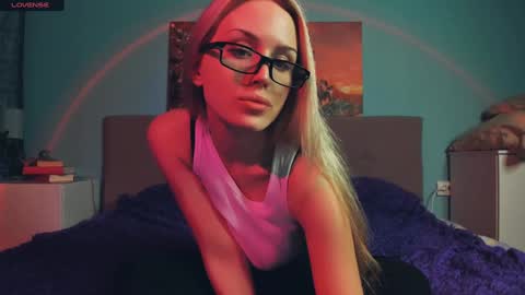 Linda online show from 01.26.25