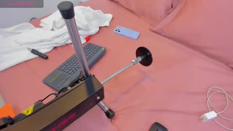 linda_sofi__ online show from 02.23.25