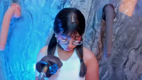 linda_sofi__ online show from 04.02.26