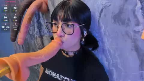 linda_sofi__ online show from 06.30.26