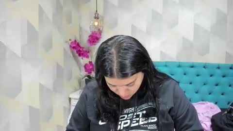    online show from 10.01.25