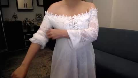 Snapshot of lindaliony chatting on 09.26.25 Linda Liony online show from 09.26.25