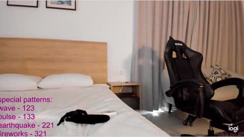 Snapshot of lindamei chatting on 03.10.25 lindamei online show from 03.10.25