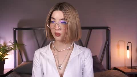 your Linda is back online show from 02.10.25