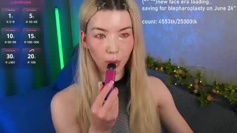 Snapshot of lindathackerr chatting on 05.31.26 Linda online show from 05.31.26