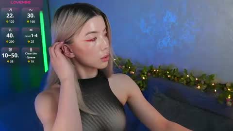 Snapshot of lindathackerr chatting on 06.22.26 Linda online show from 06.22.26
