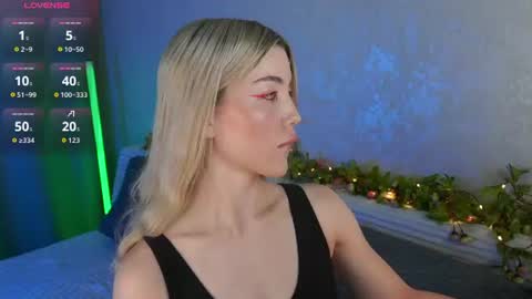 Snapshot of lindathackerr chatting on 08.02.26 Linda online show from 08.02.26