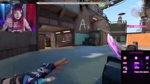 Snapshot of linddamortt chatting on 11.27.25 CatalinaANIDEA online show from 11.27.25