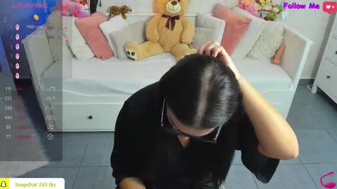 Snapshot of lindsaydeee chatting on 10.20.25 Alexandra online show from 10.20.25