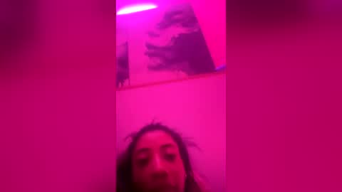 Snapshot of lindseycoxx chatting on 06.11.26 Lin online show from 06.11.26