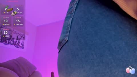 Snapshot of lindseymoss_ chatting on 12.17.24 Lindsey Moss online show from 12.17.24