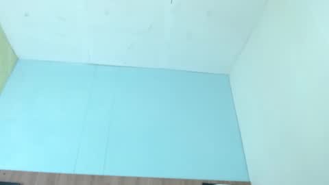 V A L E  N T I N A online show from 10.01.25