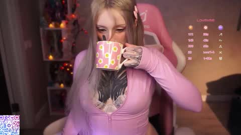 Lina online show from 12.17.25