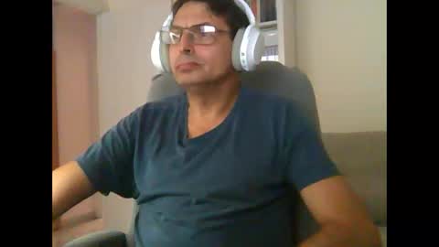 Snapshot of liongr69 chatting on 10.12.25 liongr69 online show from 10.12.25