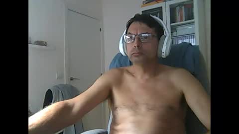 Snapshot of liongr69 chatting on 10.16.25 liongr69 online show from 10.16.25