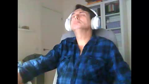 Snapshot of liongr69 chatting on 11.24.25 liongr69 online show from 11.24.25