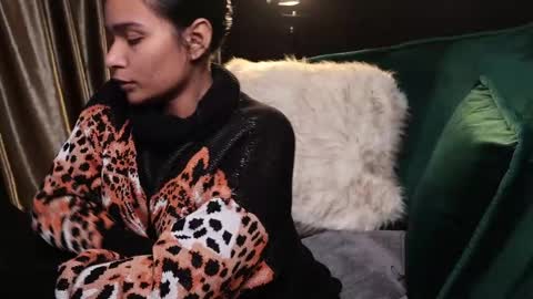 Lire online show from 01.17.25