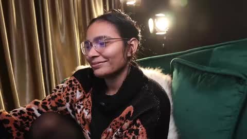 Lire online show from 01.30.25