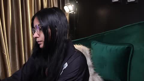 Lire online show from 02.11.25