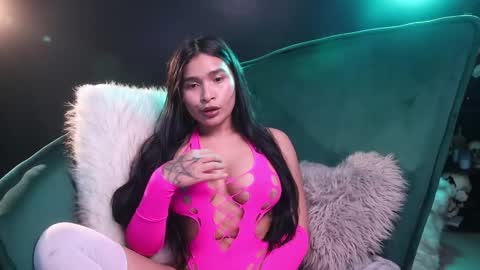 Lire online show from 10.16.25