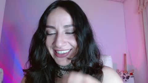Snapshot of lisa_avila_ chatting on 05.12.26 Lisa online show from 05.12.26