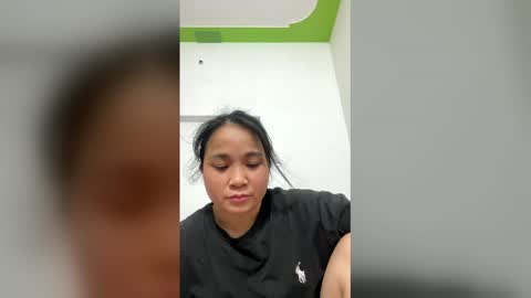 lisa_hanw online show from 04.13.26