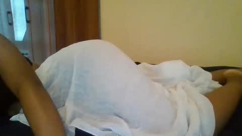 Snapshot of lisa_larry chatting on 12.25.24 lisa larry online show from 12.25.24