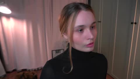 Elisabeth or Lisa online show from 01.18.26