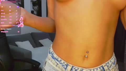 Snapshot of lisa_shultz chatting on 11.08.25 Lisa online show from 11.08.25